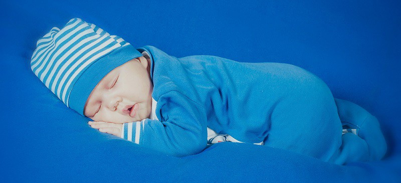 Newborn fotografie - baby blauw