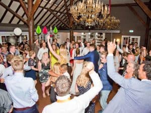 Goedkope trouwfotograaf Friesland, feest bruiloft, Lex