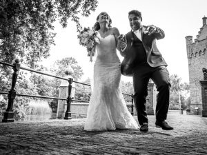 Kasteel Zeeland, spontaan bruidspaar zwartwit, Dick