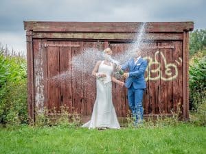 Trouwreportage Vlissingen, champagne spontane fotografie, Dick