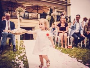 12. Ceremonie huwelijk, Friesland, Dokkum, bruidsmeisje ringen, Nickie