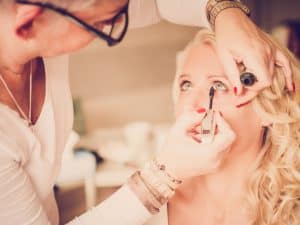 4. Fotograaf bruiloft Friesland, Dokkum, make-up bruid visagist, Nickie